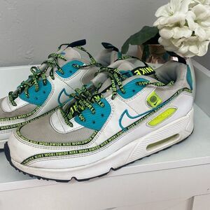 Nike Air Max 90 SE Worldwide Pack GS Size 6Y Blue Fury Volt